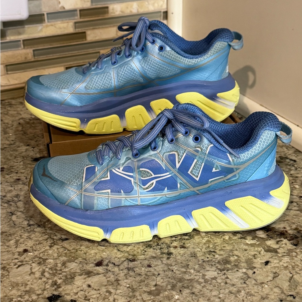 Hoka One One Infinite Women’s Size 5 Blue Lime Yellow Running Athletic Shoes